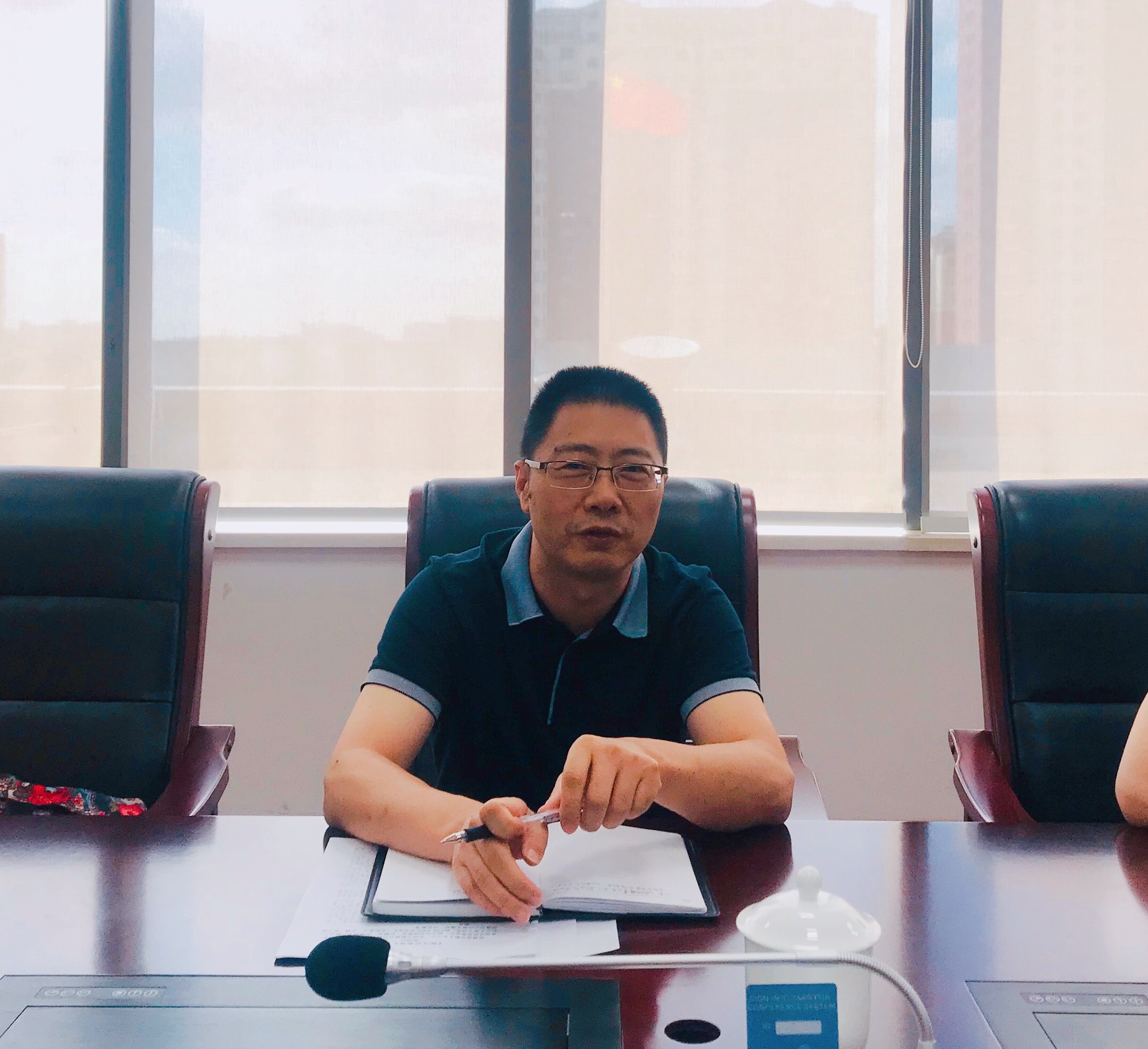 2.区档案馆副主任科员王林弟主持会议.JPG 2.区档案馆副主任科员王林弟主持会议.JPG