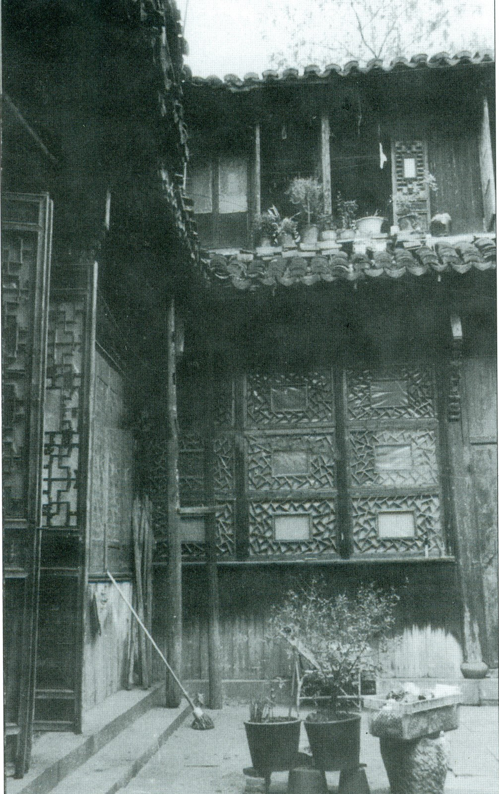 师俭堂(摄于80年代)在震泽镇宝塔街,礼部郎中徐寅阶宅第,清同治三年(1964)建.jpg