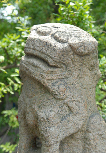 19芦墟市河北口观音桥望柱石狮.jpg