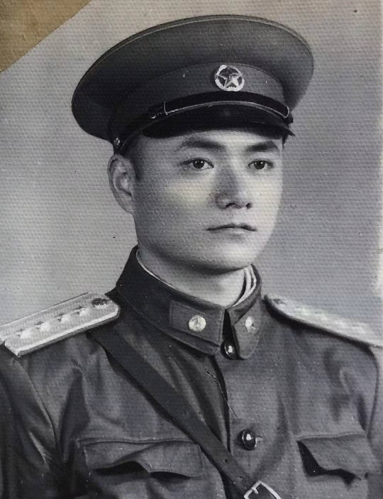 1舒憬戍装照.jpg 1舒憬戍装照.jpg