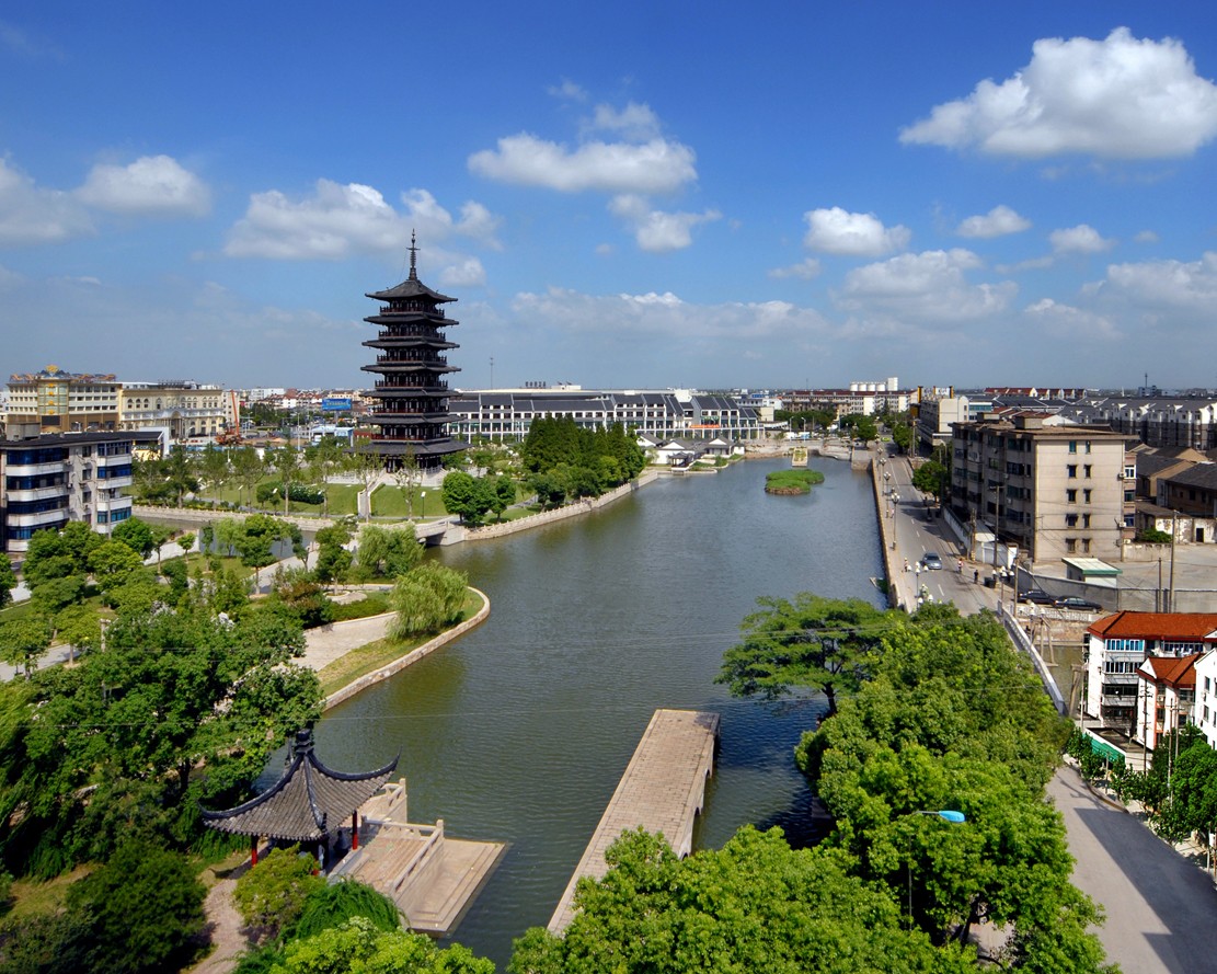 20垂虹景区俯瞰(潘福官摄).JPG