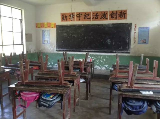 图2:80后的教室.jpg