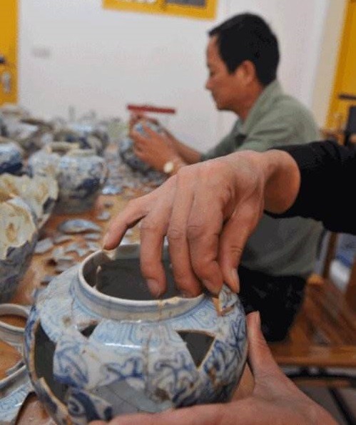 图8:修补陶瓷.jpg 图8:修补陶瓷.jpg