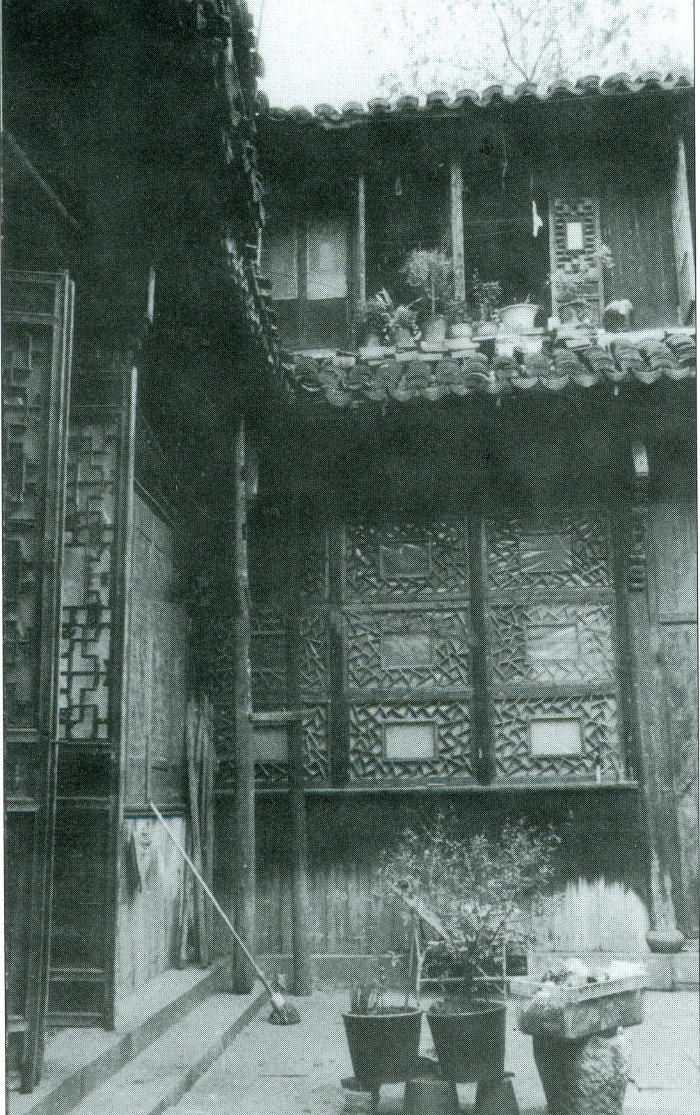 师俭堂（摄于80年代）在震泽镇宝塔街，礼部郎中徐寅阶宅第，清同治三年（1964）建.jpg