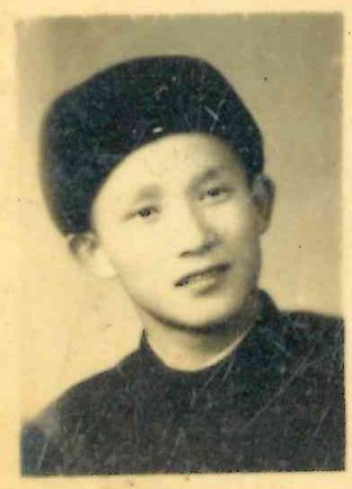 6.蔡雪熊华生厂工作照(26岁)_副本.jpg